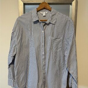 Old Navy Men's Navy and White Striped Button Down Shirt